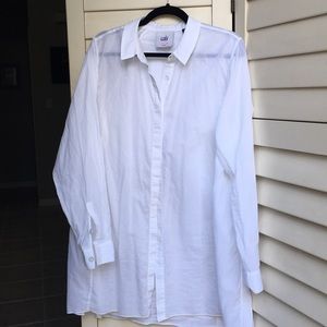 White long sleeve blouse with back detail